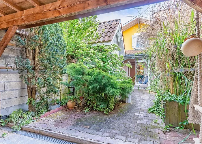 La Maison Des Huitres